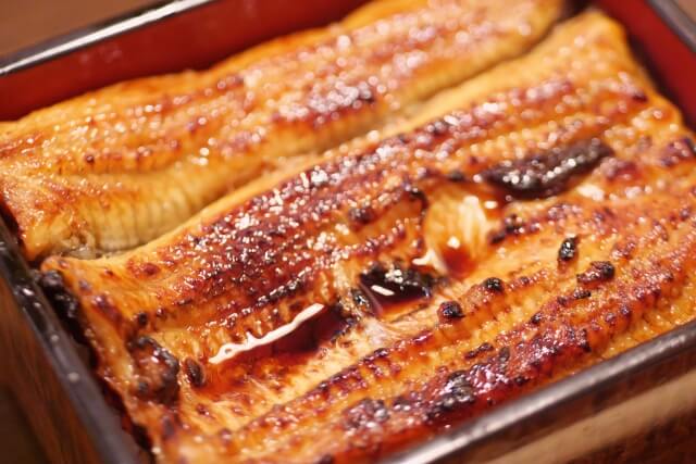 令和で話題の万葉集には「夏バテに鰻」の歌も